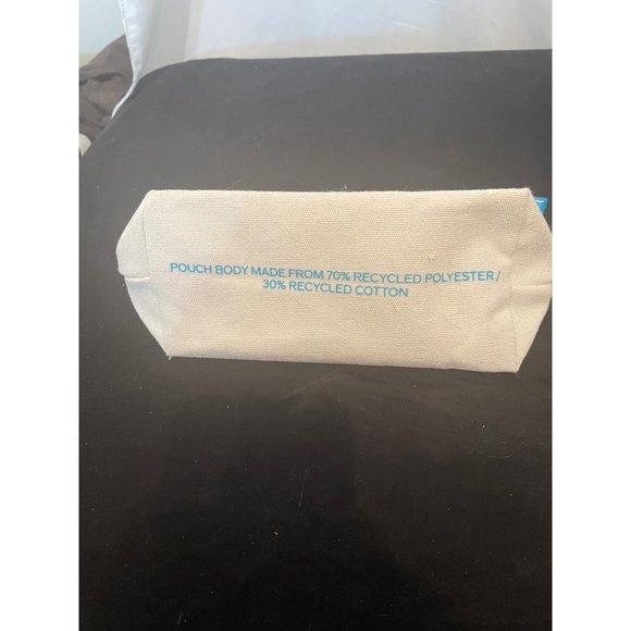 Zippered White and Blue Makeup Bag New from Shiseido Suncare - Picture 2 of 5